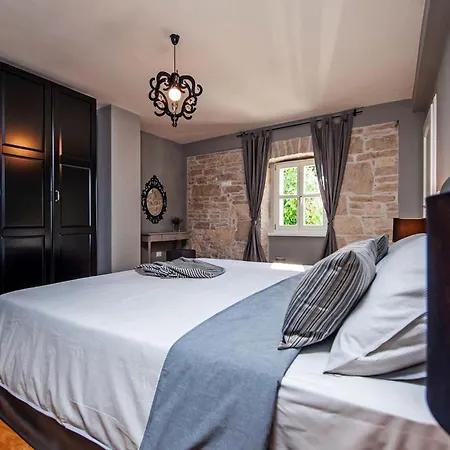 Luvi بيت للعطل *